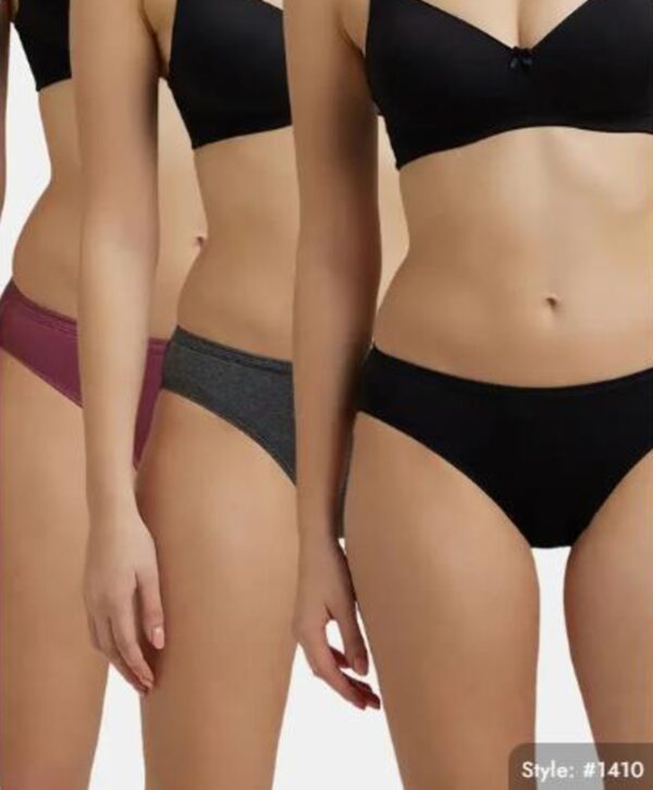 Jockey 1410 Medium Coverage Super Combed Cotton Bikini. Pack of 3 (Colors & Prints May Vary)